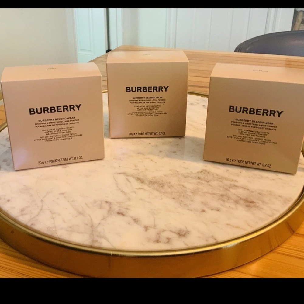 NIB BURBERRY Beyond Wear Finishing Loose Powder Blur & Smooth 02 SAND $57 - Picture 2 of 2